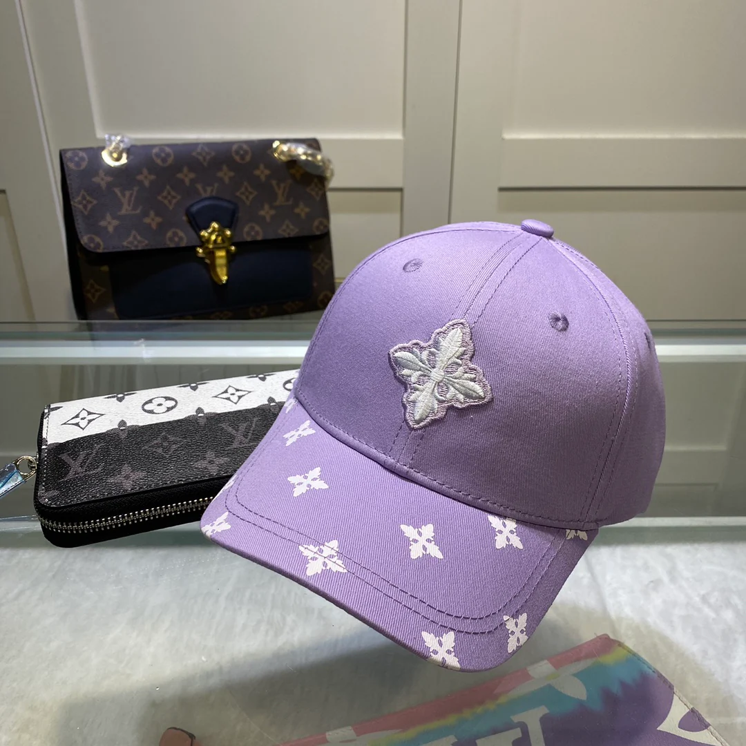 Новинка 2022 года от Chanel - кепка-?утиный клюв? - 5