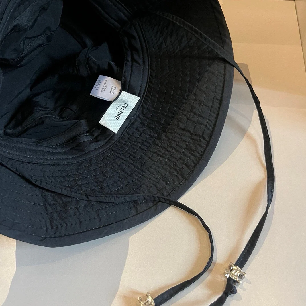 Солнцезащитная шляпа Celine с отворотом - черная