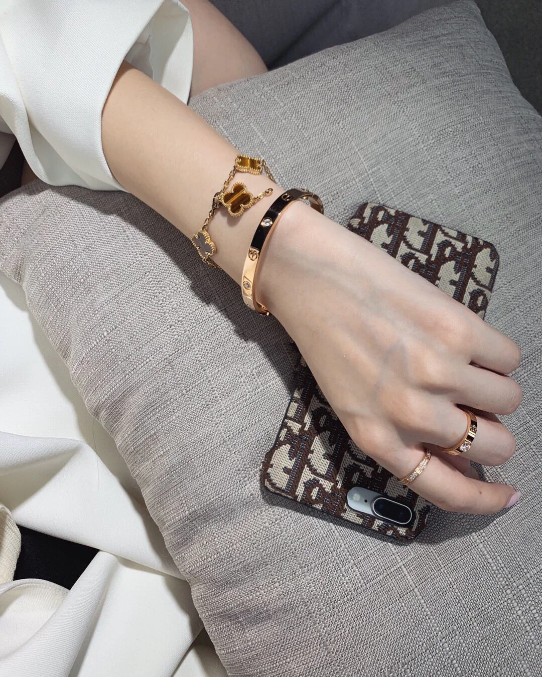 Кольцо Cartier Love Solitaire — розовое и белое золото