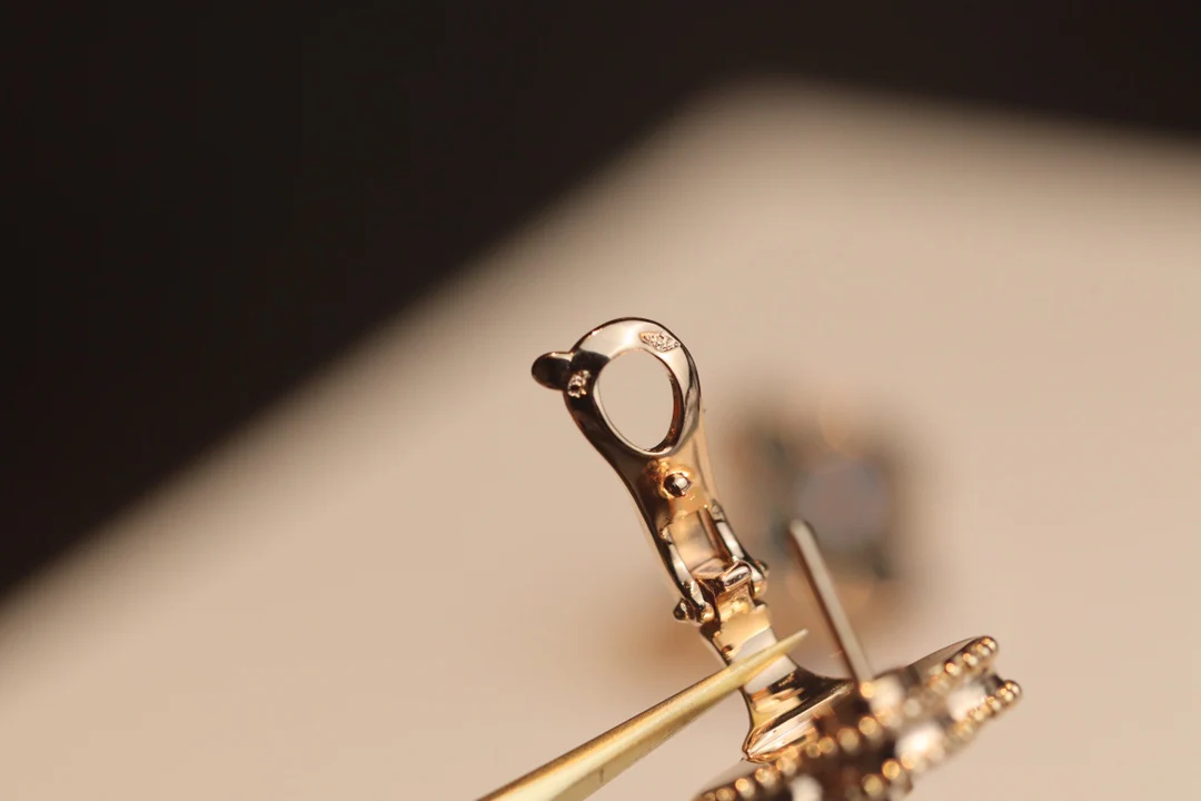 Серьги VCA 060