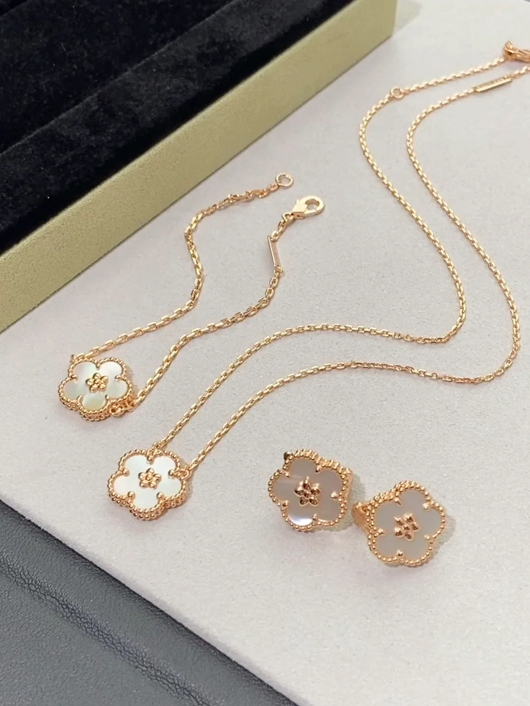 Серьги VCA 068