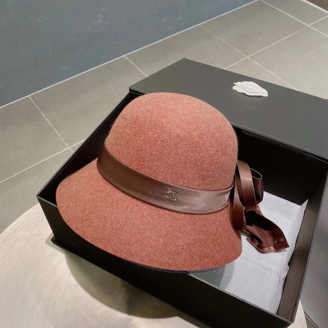 Шерстяная шляпа Chanel - коричневая