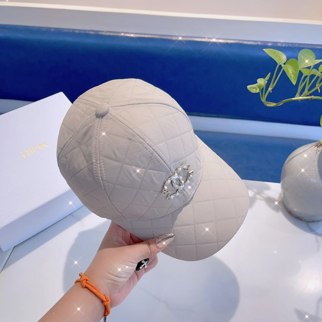 Бейсболка Chanel с ромбовидным узором