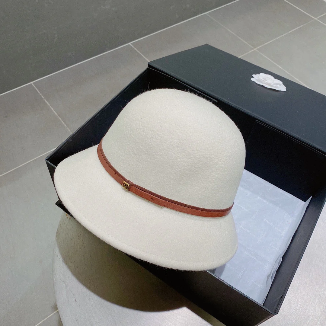 Chanel - Шерстяная шляпа - Белая