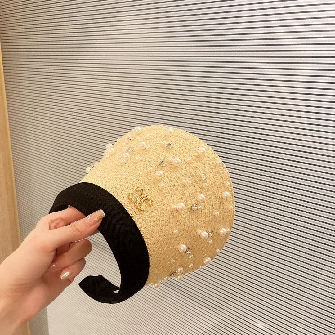 Солнцезащитная шляпа Chanel Pearl с открытым верхом