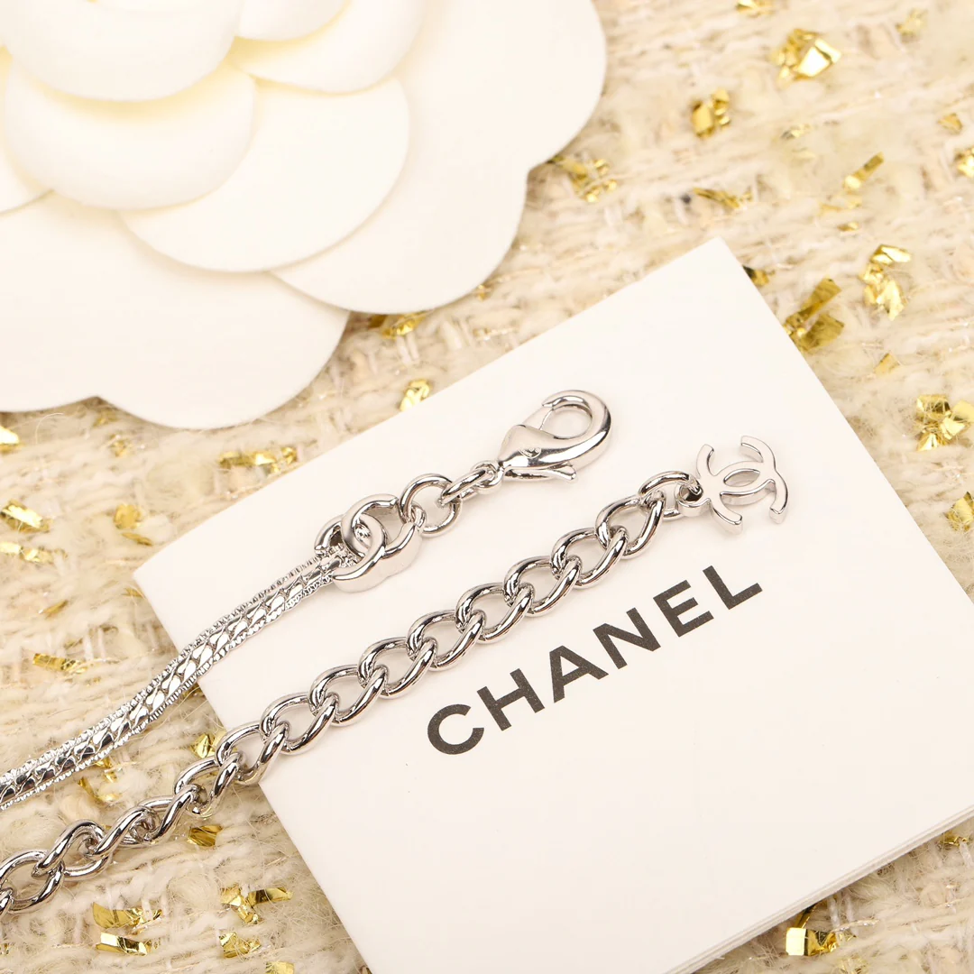 Chanel - Колье 602