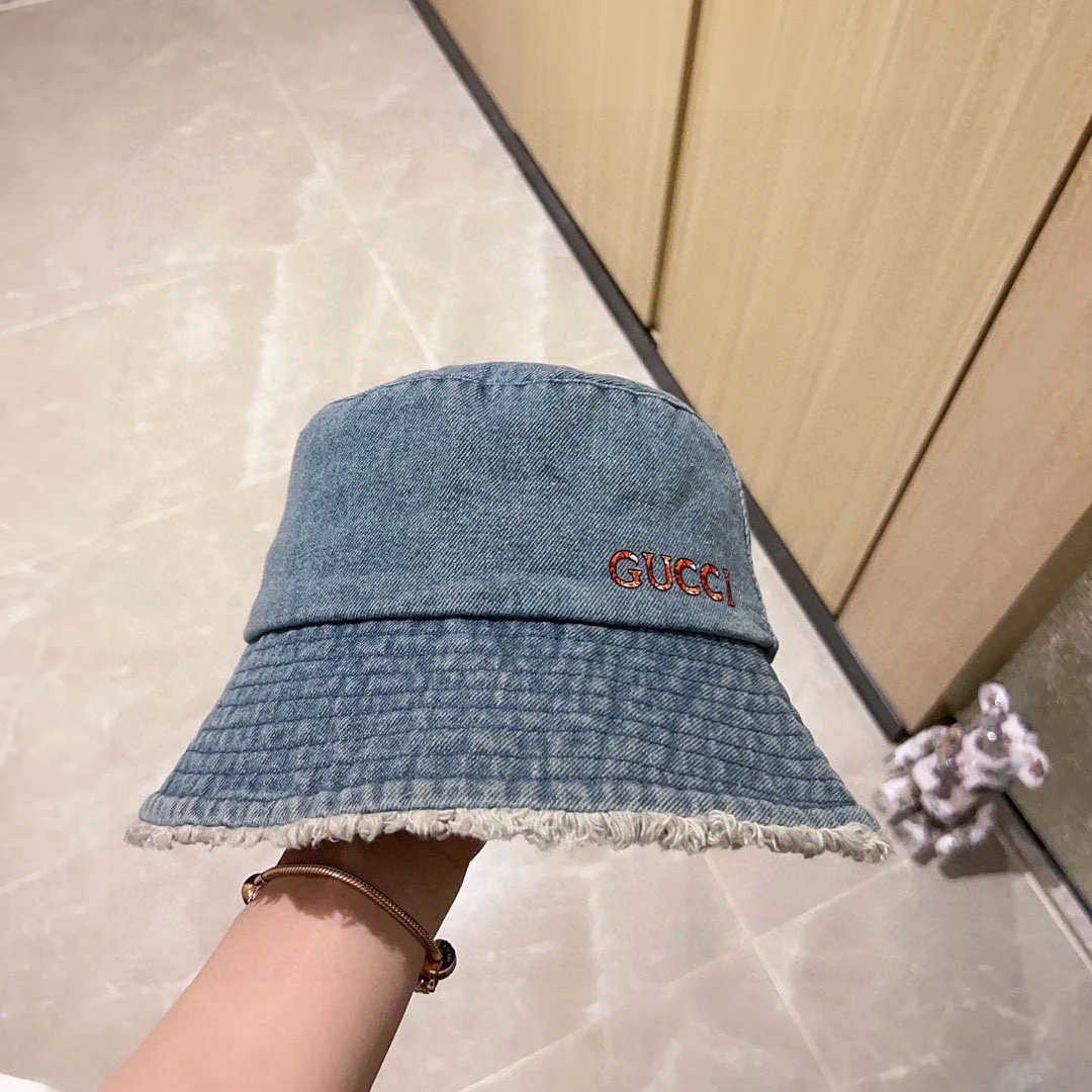 Новая универсальная панама Gucci 2023 из денима с бахромой - синяя.