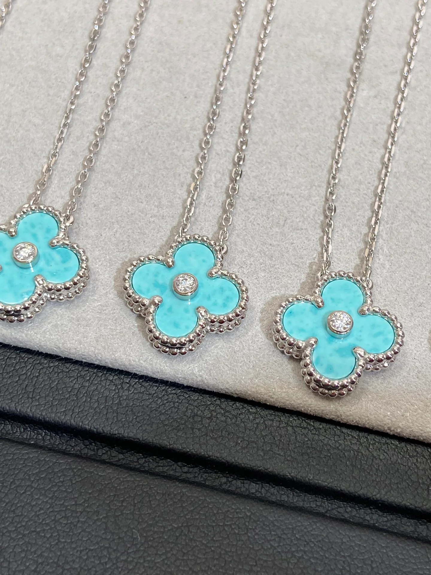 Van Ville - Колье 134