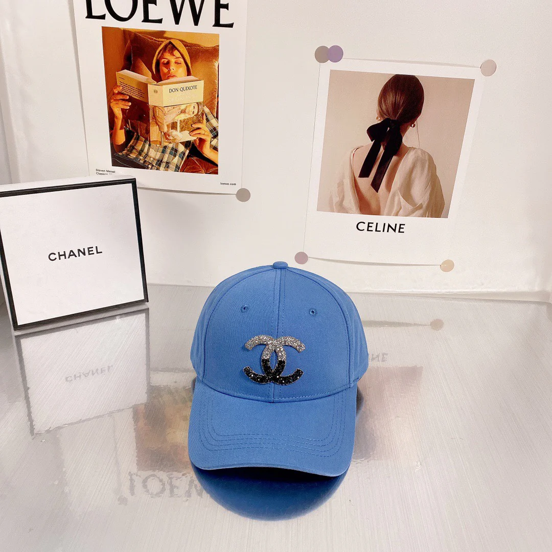 Новинка сезона весна/лето 2022 от Chanel - кепка-?уточка? - синяя