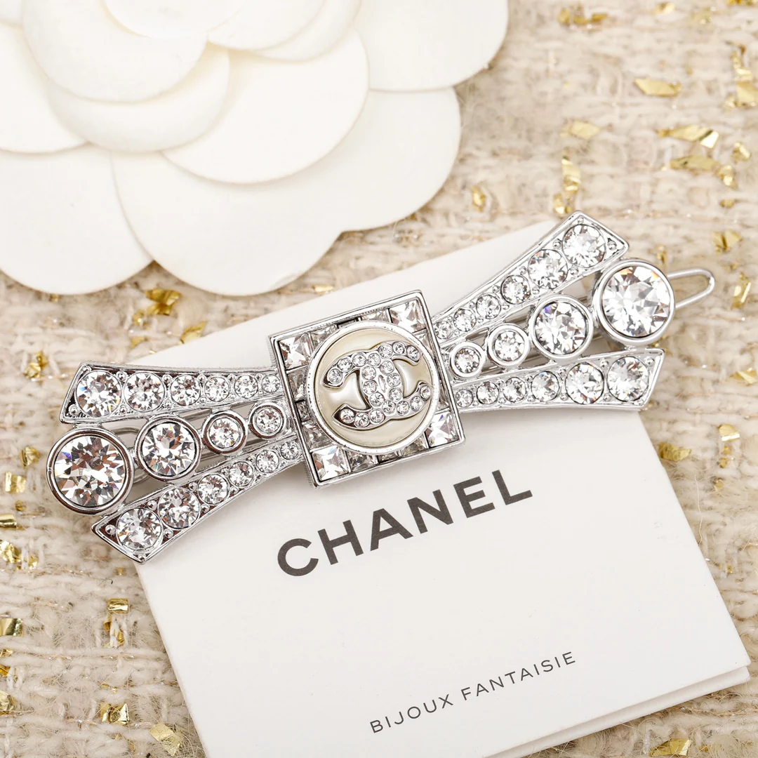 Заколка для волос Chanel 007