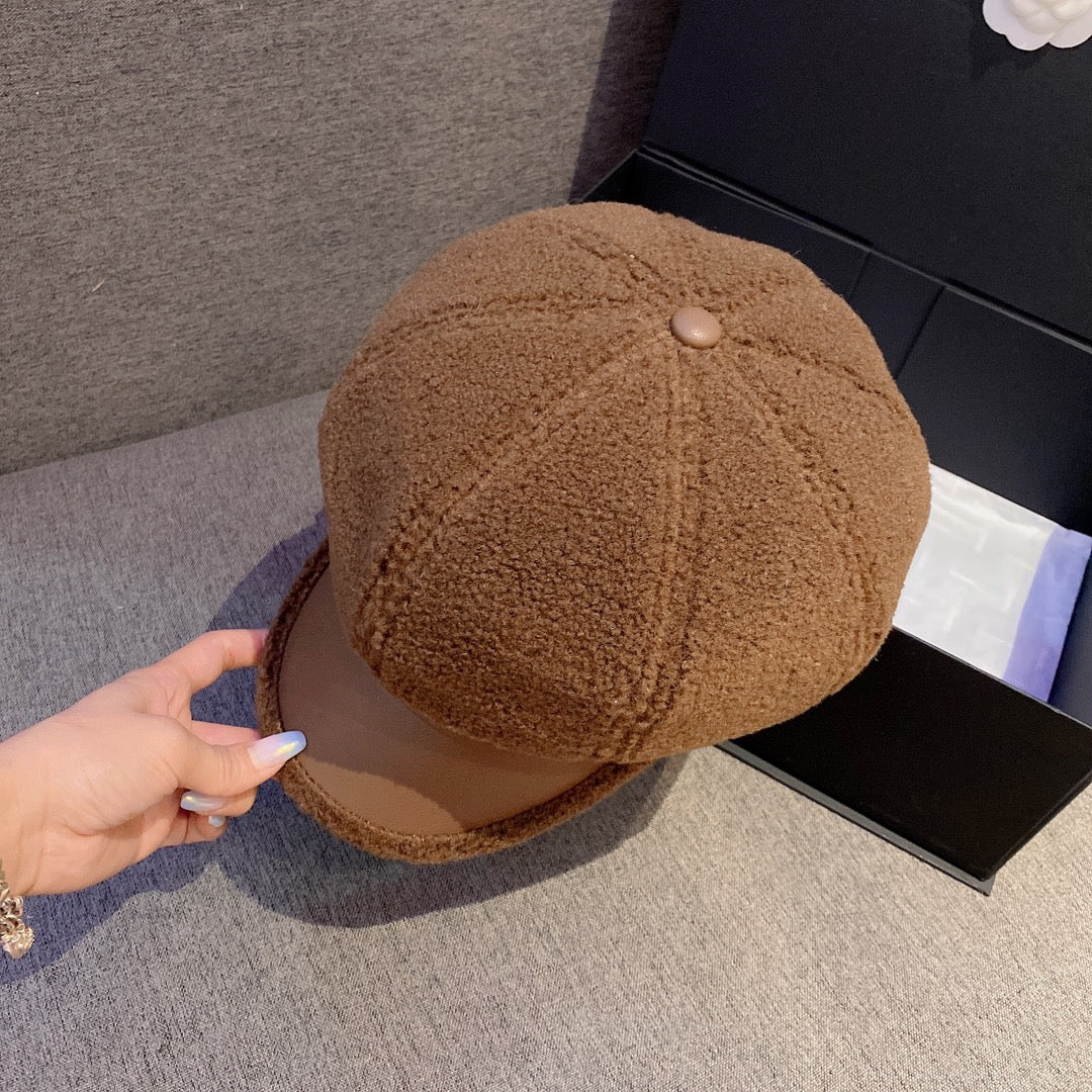 Берет Miu Miu из овечьей шерсти - коричневый