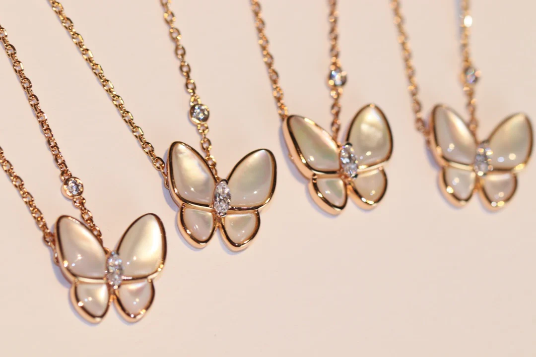 Van Vuitton - Колье 024