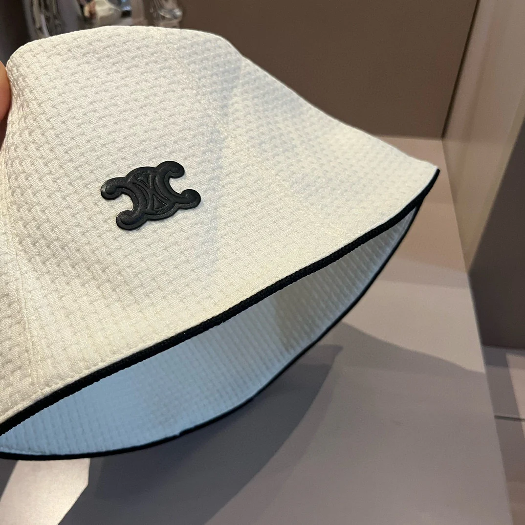 Рыбацкая шляпа Celine весна/лето - обхват головы 57 см - белая