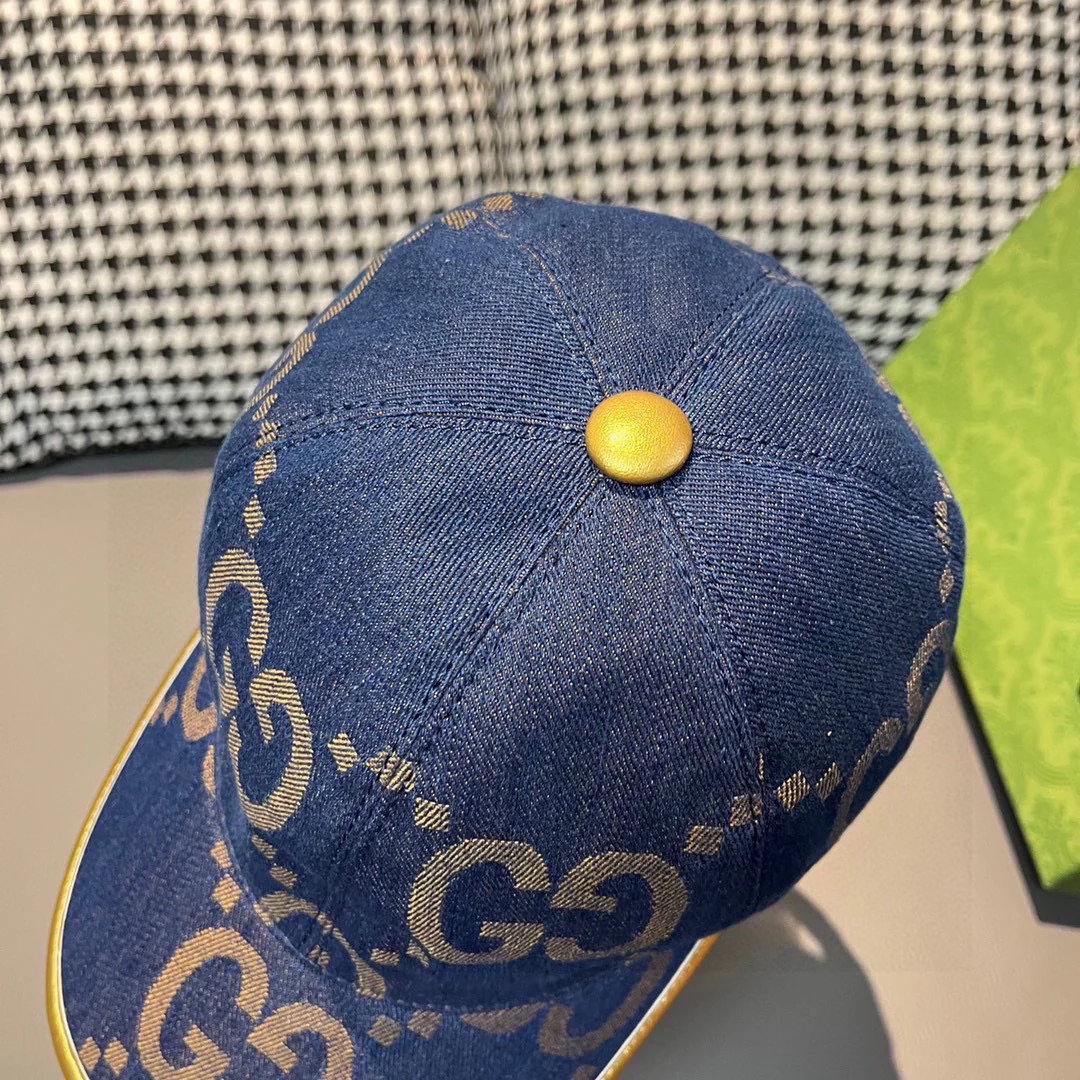 Бейсболка Gucci Big Double G — жёлтая