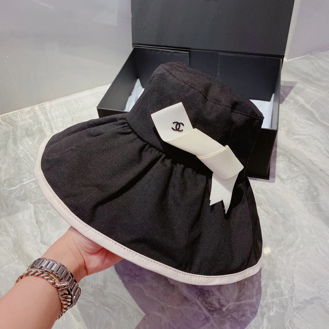 Солнцезащитная шляпа Chanel из ткани, устойчивой к УФ-излучению - Складная широкополая шляпа от солнца - 1 шт.