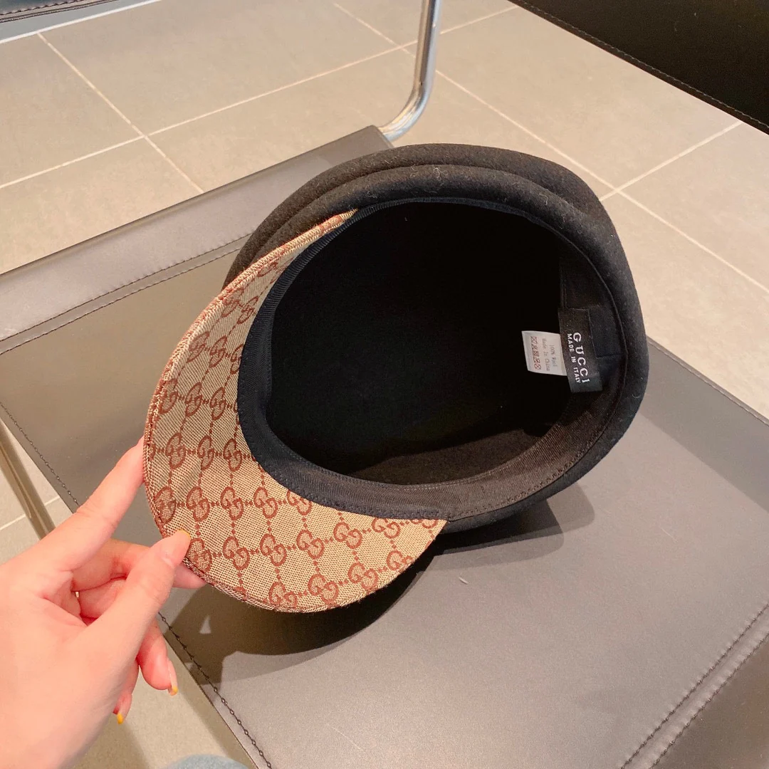 Miu Miu - Черная бейсболка