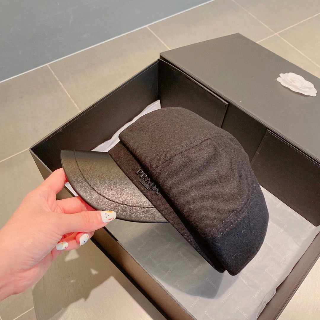 Prada - Черная бейсбольная кепка художника