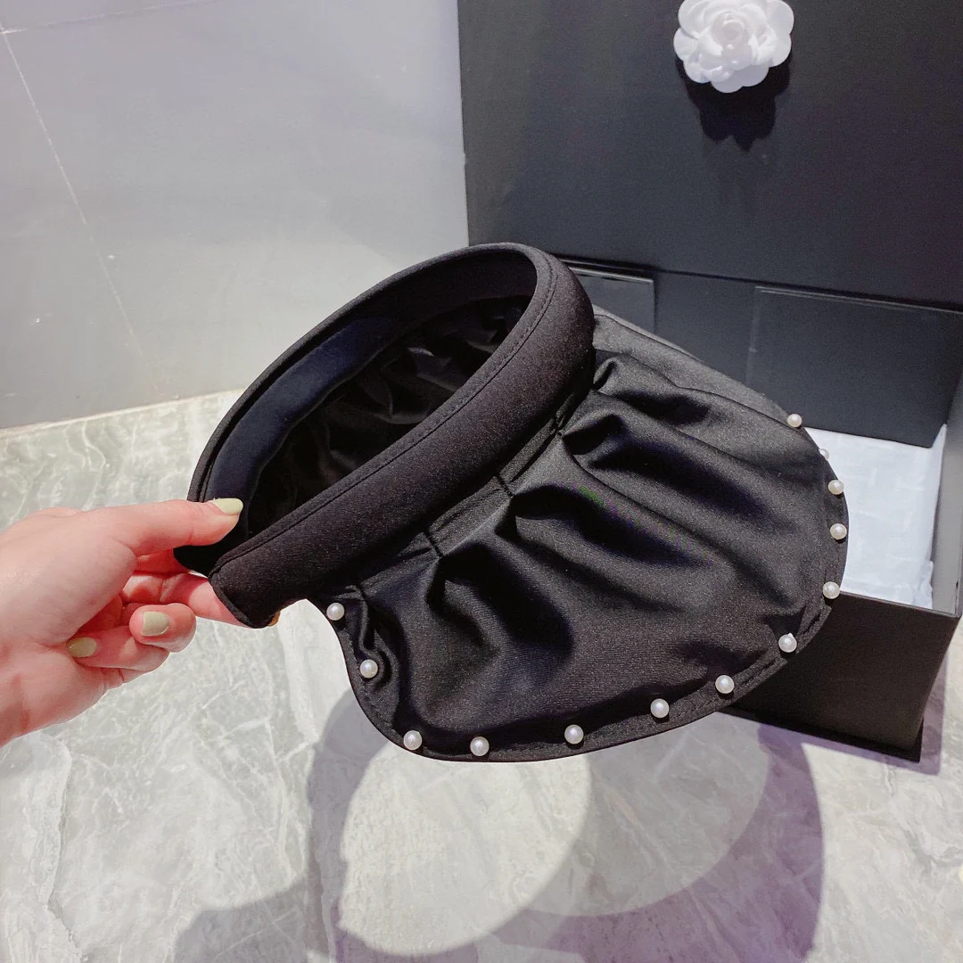 Солнцезащитная шляпа Chanel из перламутра - 1