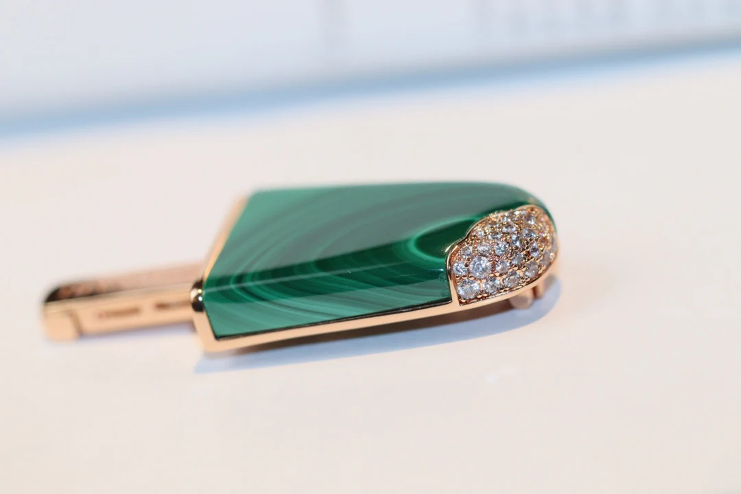 Брошь в виде мороженого Bvlgari