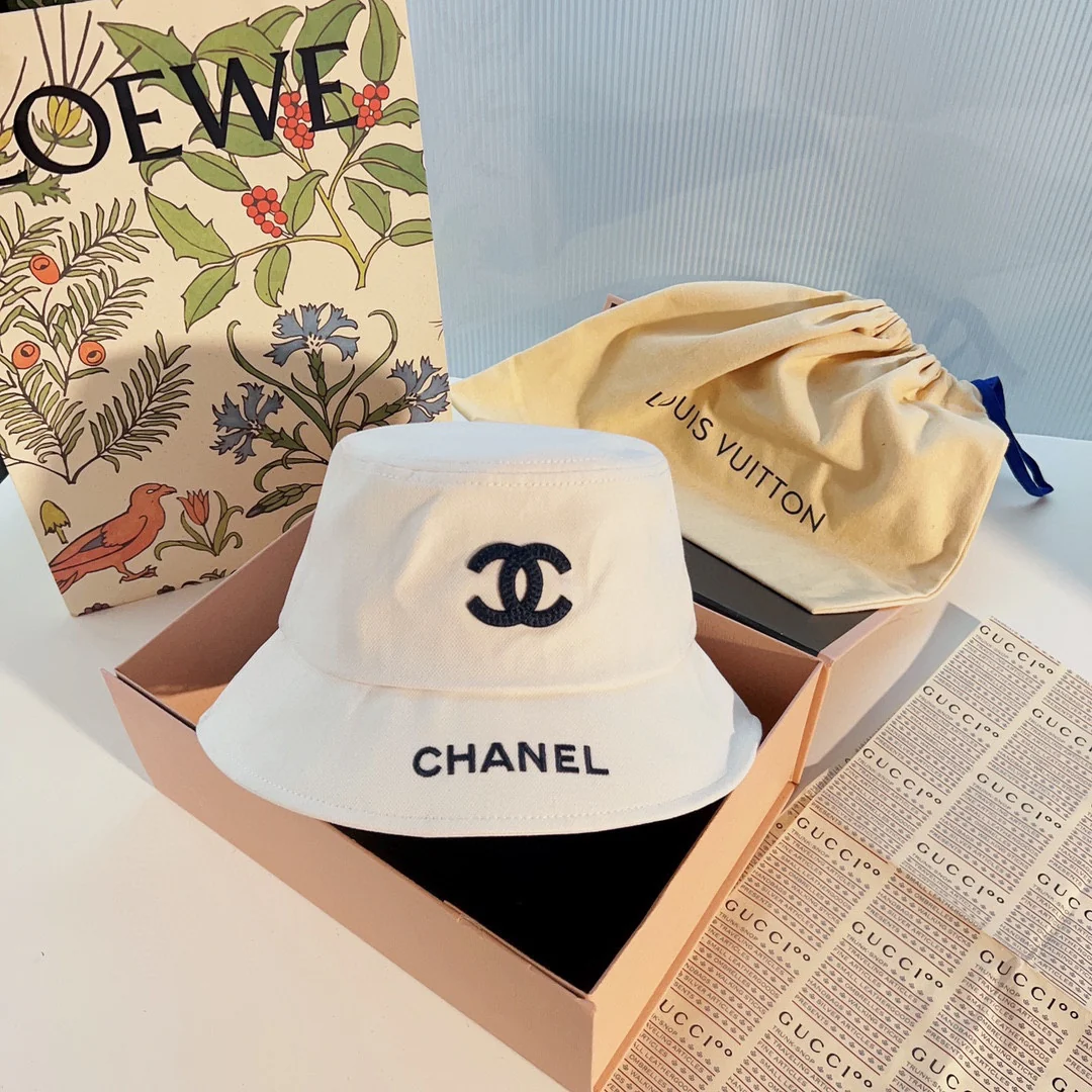 Chanel - Вышитая рыбацкая шляпа