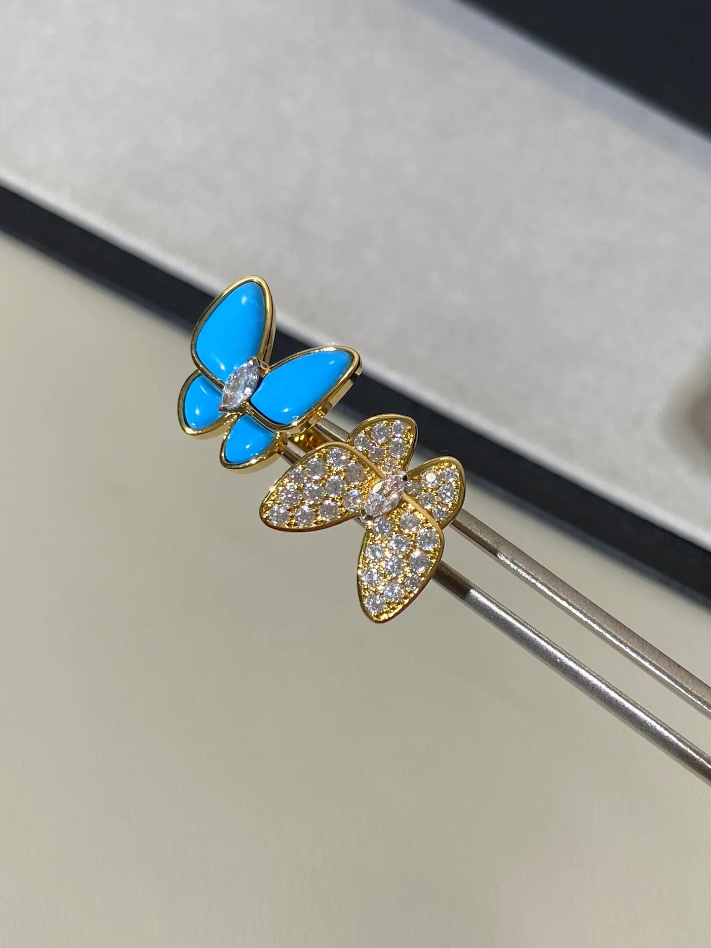 Ван Век - Кольцо 081