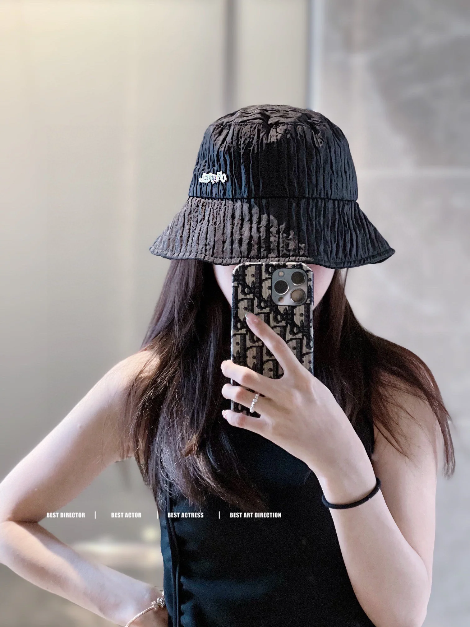 Новинка сезона весна/лето 2023 от Chanel - Мятая рыбацкая шляпа - Черная