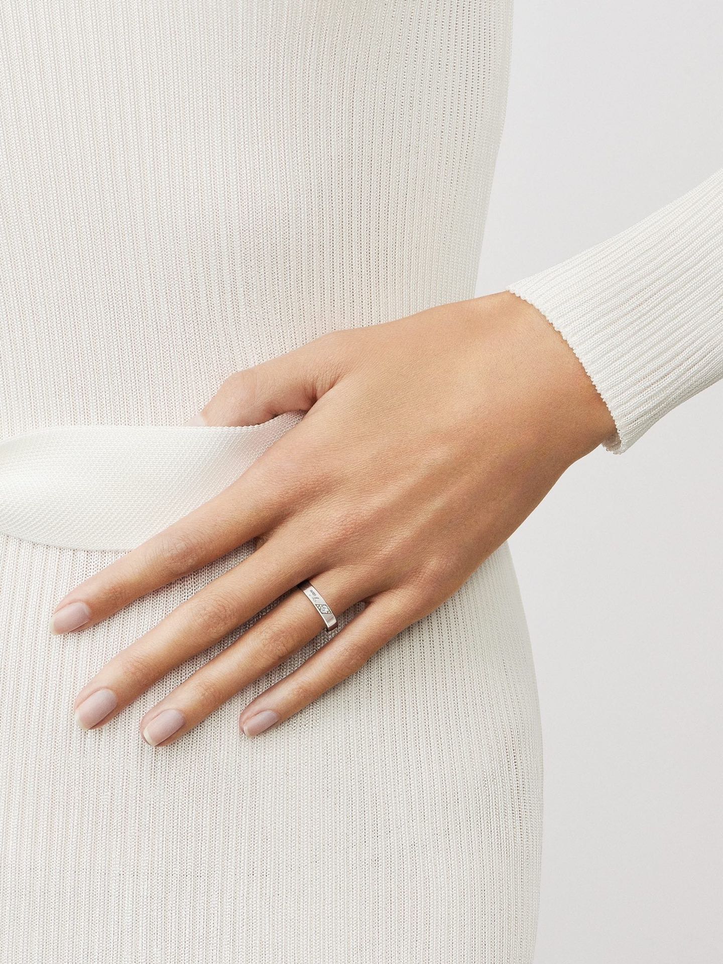 Ван Век - Кольцо 015