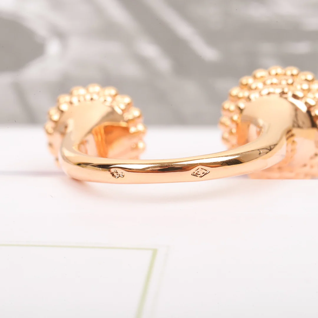 Ван Век - Кольцо 017