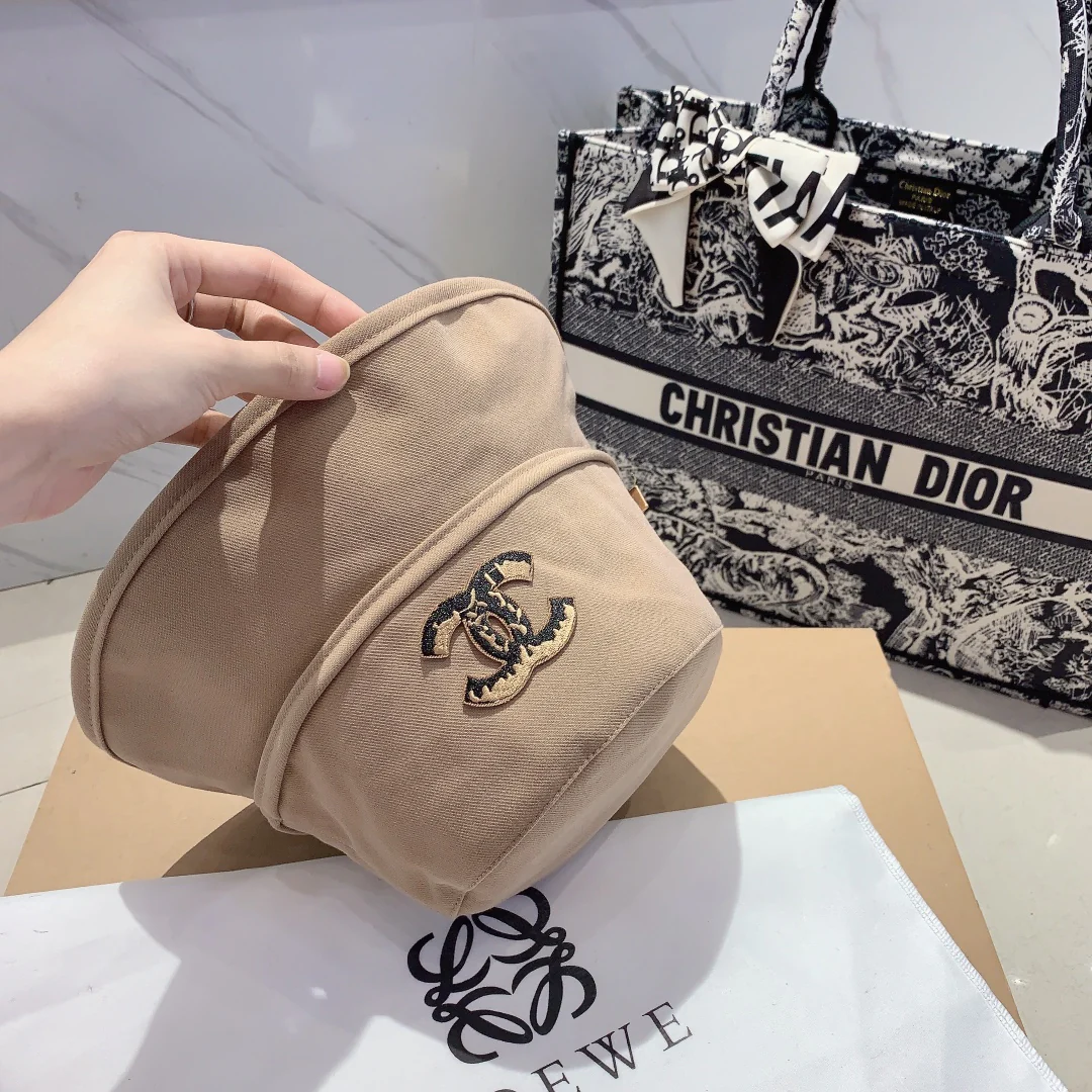 Новая коллекция Chanel 2023 года, начало осени - Рыбацкая шляпа - 2