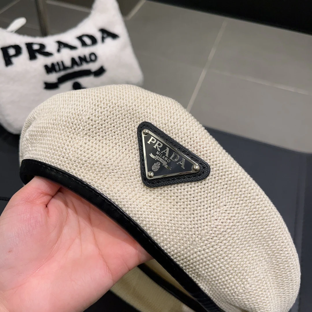 Prada - Вязаный берет - Белый