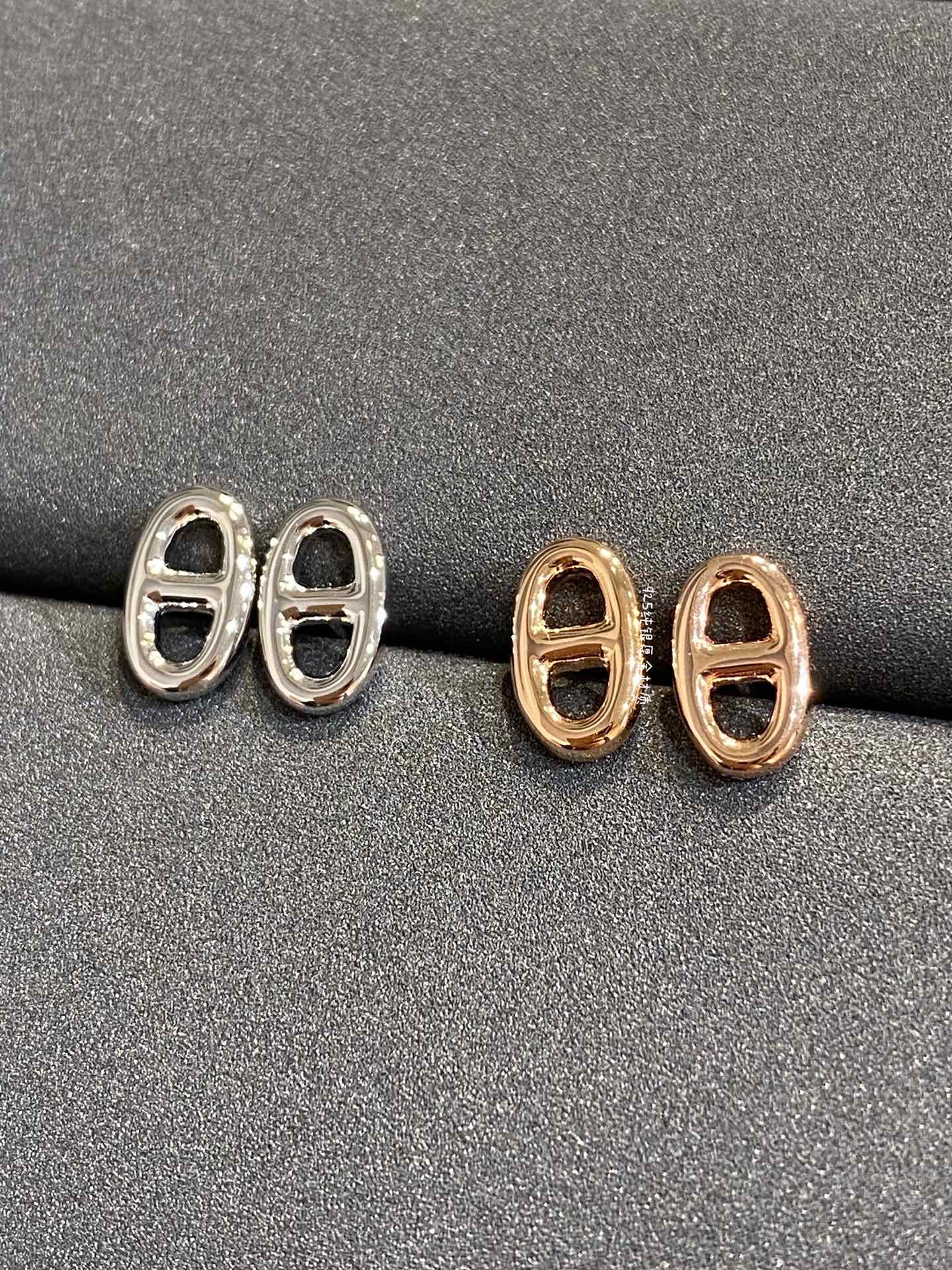 Серьги Hermes - застежки-гвоздики - 3 шт.