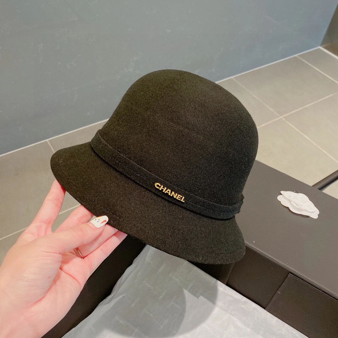 Chanel - Шерстяная шляпа - Черная