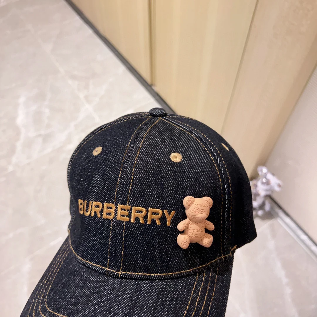 Новая бейсболка Burberry 2023 с вышитым медведем