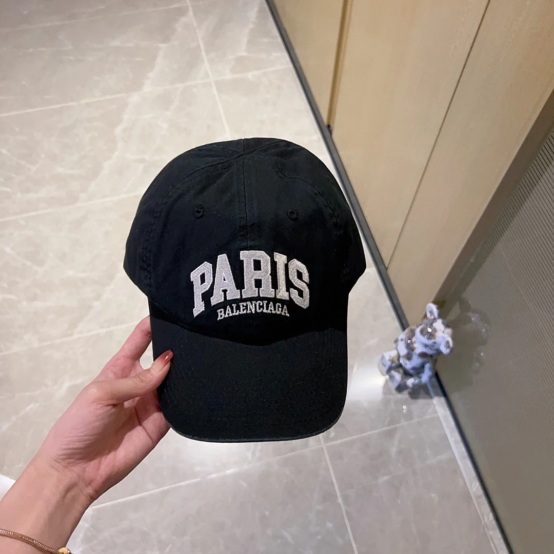 Бейсболка Balenciaga Весна/Лето 2023