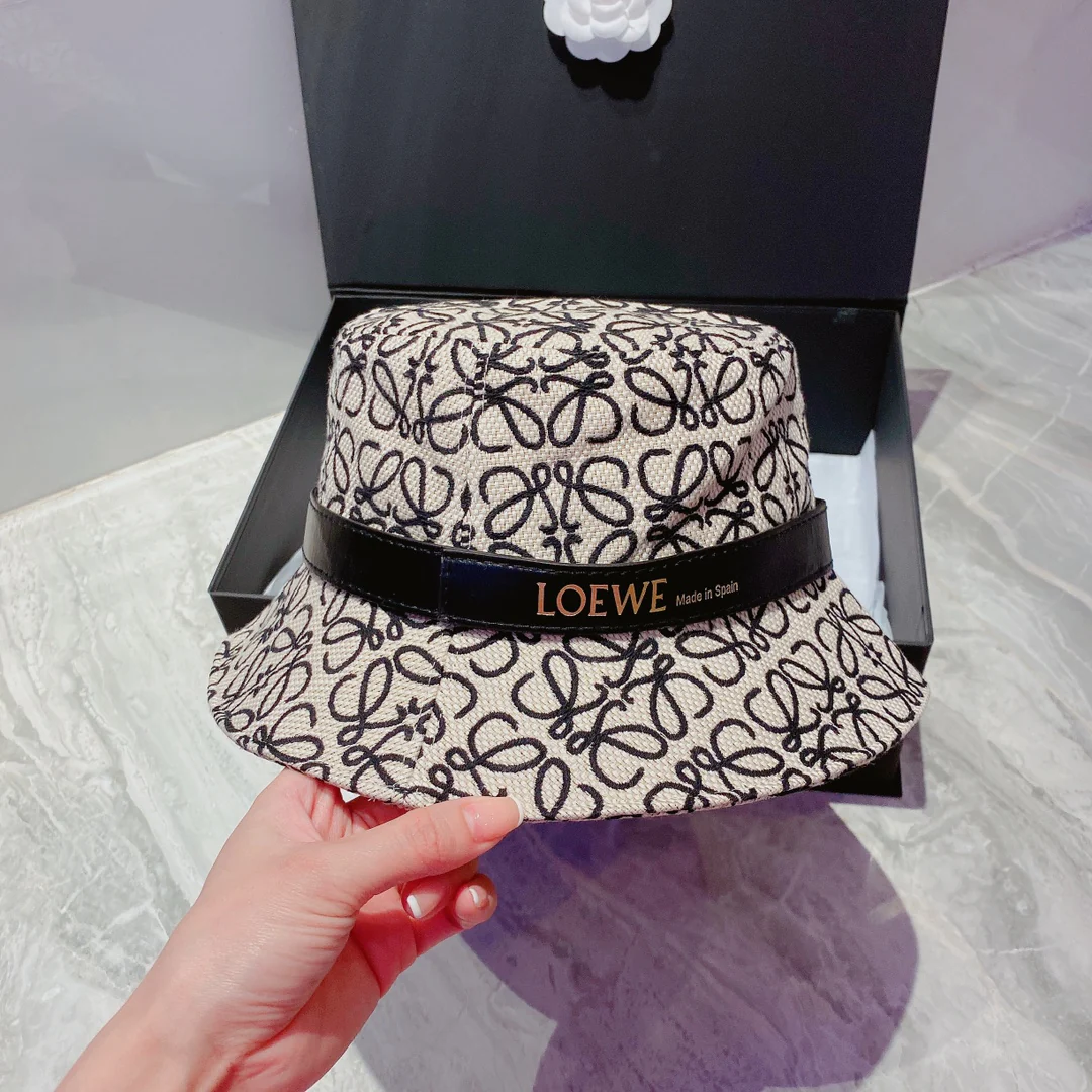 LOEWE - Официальная новая панама с монограммой