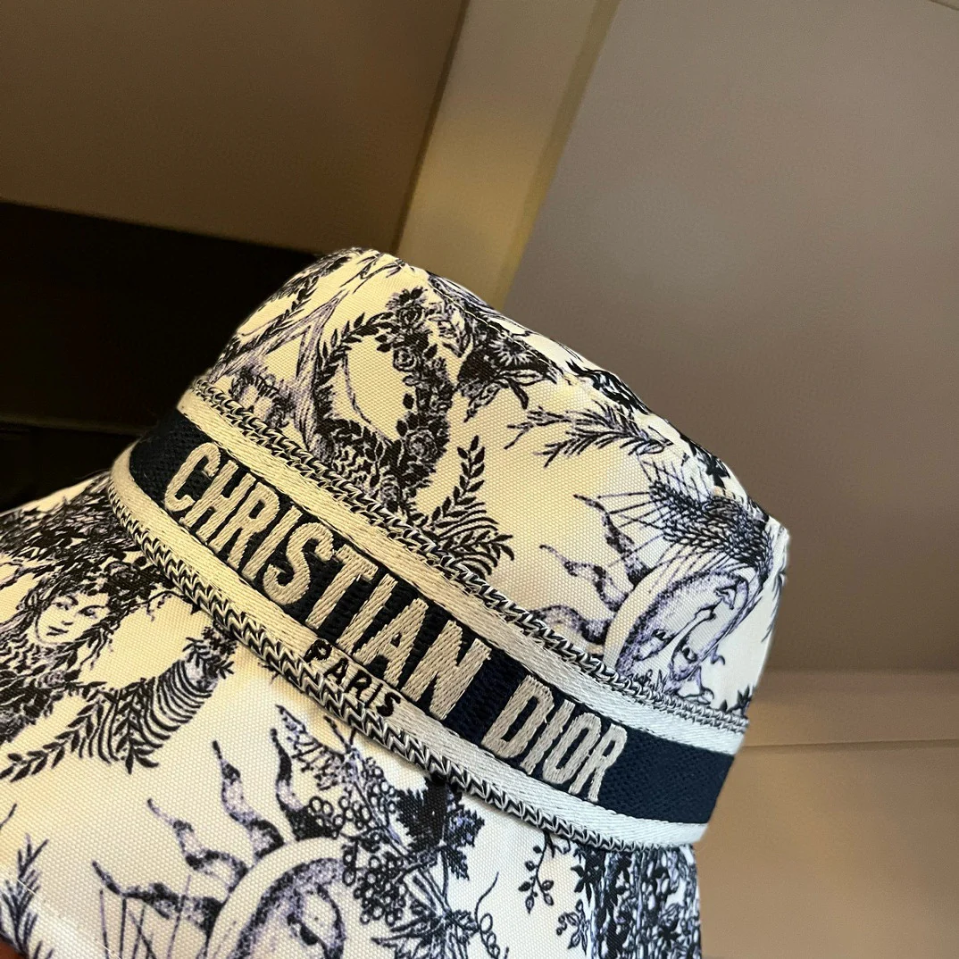 Dior - Солнечная рыбацкая шляпа - Белая