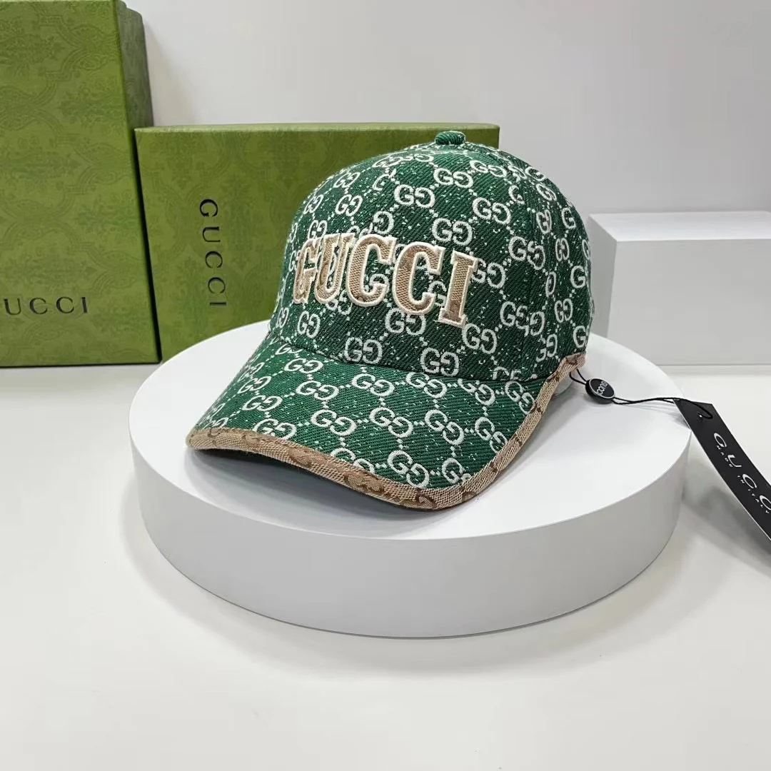 Бейсболка Gucci Classic Monogram - 1