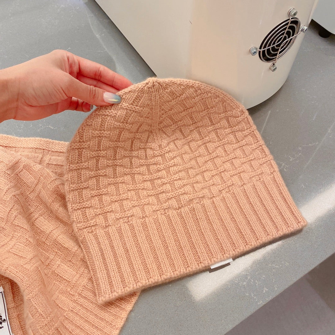 Шерстяная шляпа Hermes - абрикосового цвета