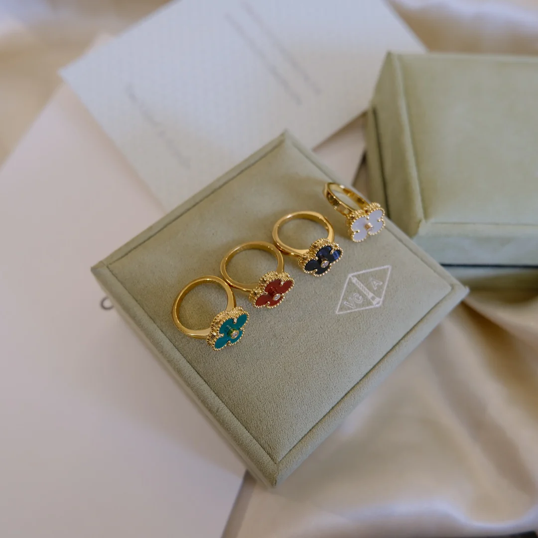 Ван Век - Кольцо 072