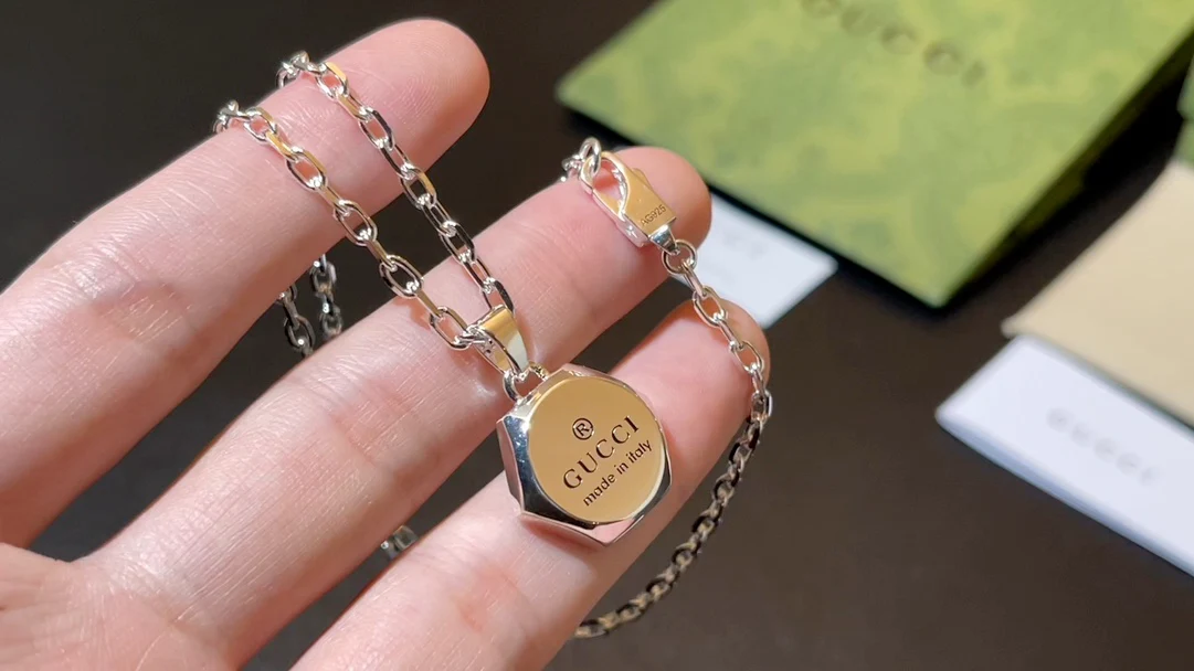 Gucci - Колье 072