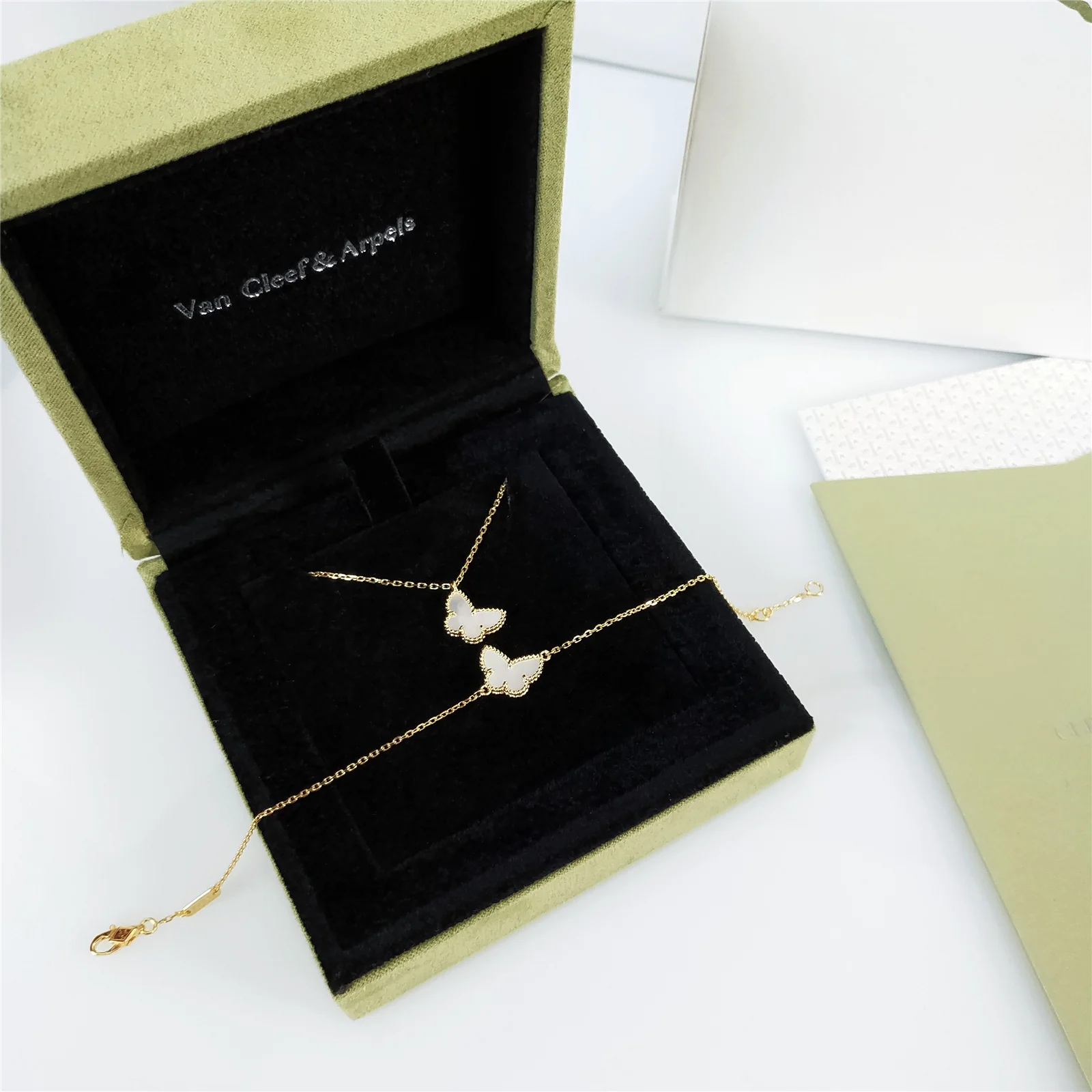 Браслет-колье VCA 2