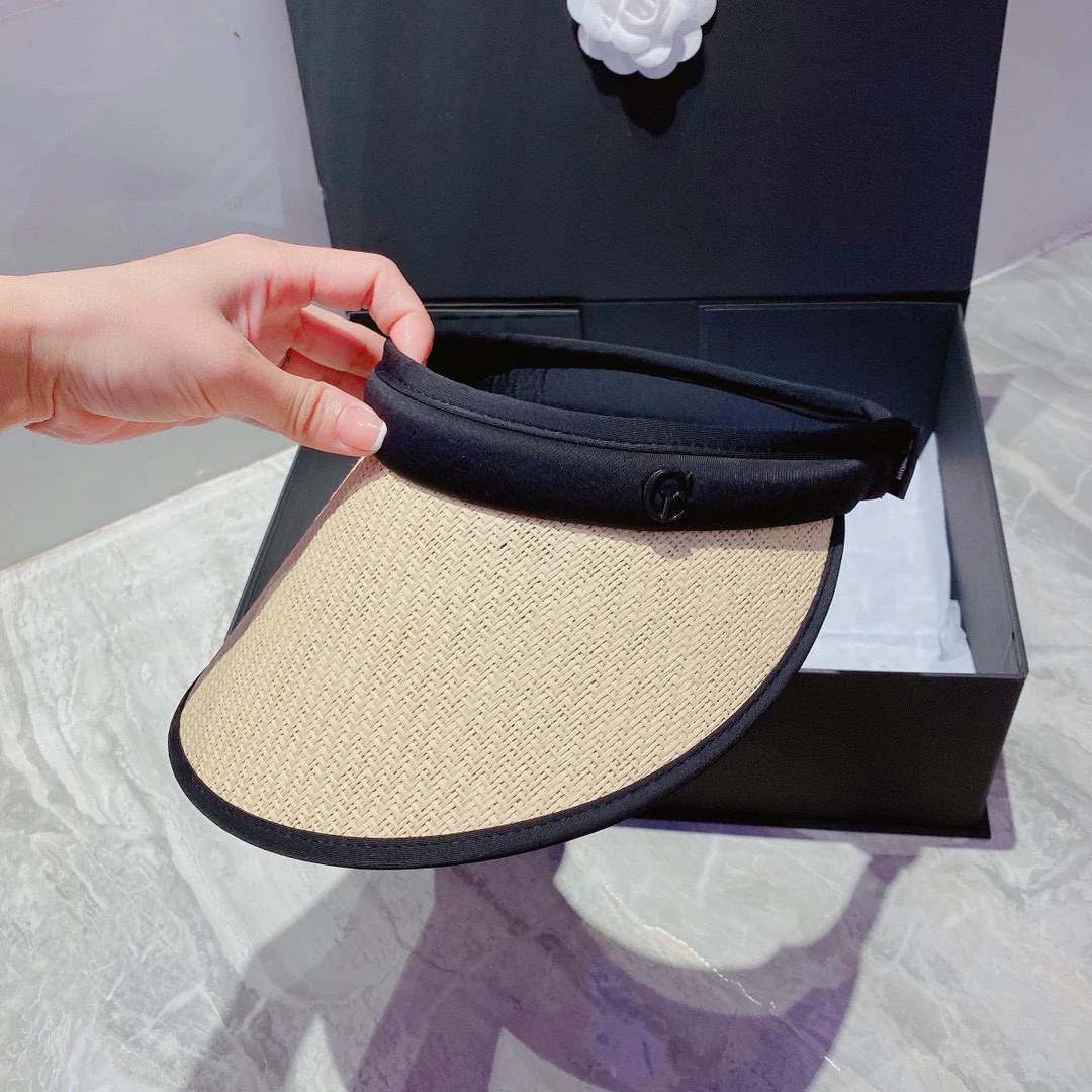 Солнцезащитная шляпа-козырек Gucci в виде повязки на голову