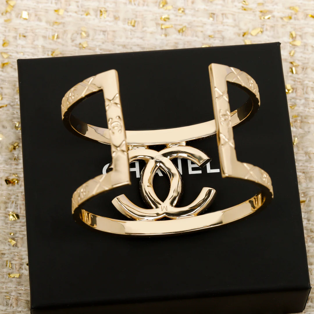 Браслет Chanel 25p Open Double C Full Grip