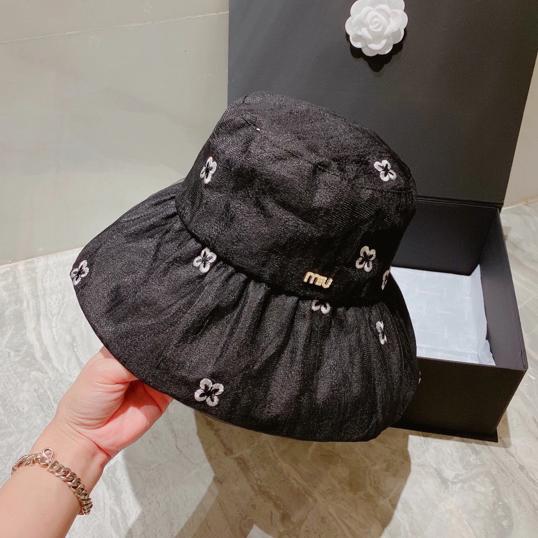 Miu Miu - Рыбацкая шляпа с оборками - Жемчужный логотип