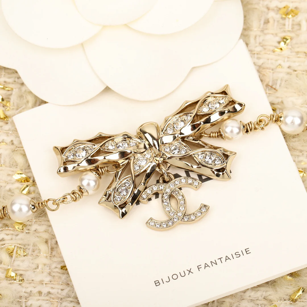 Chanel - Колье 610