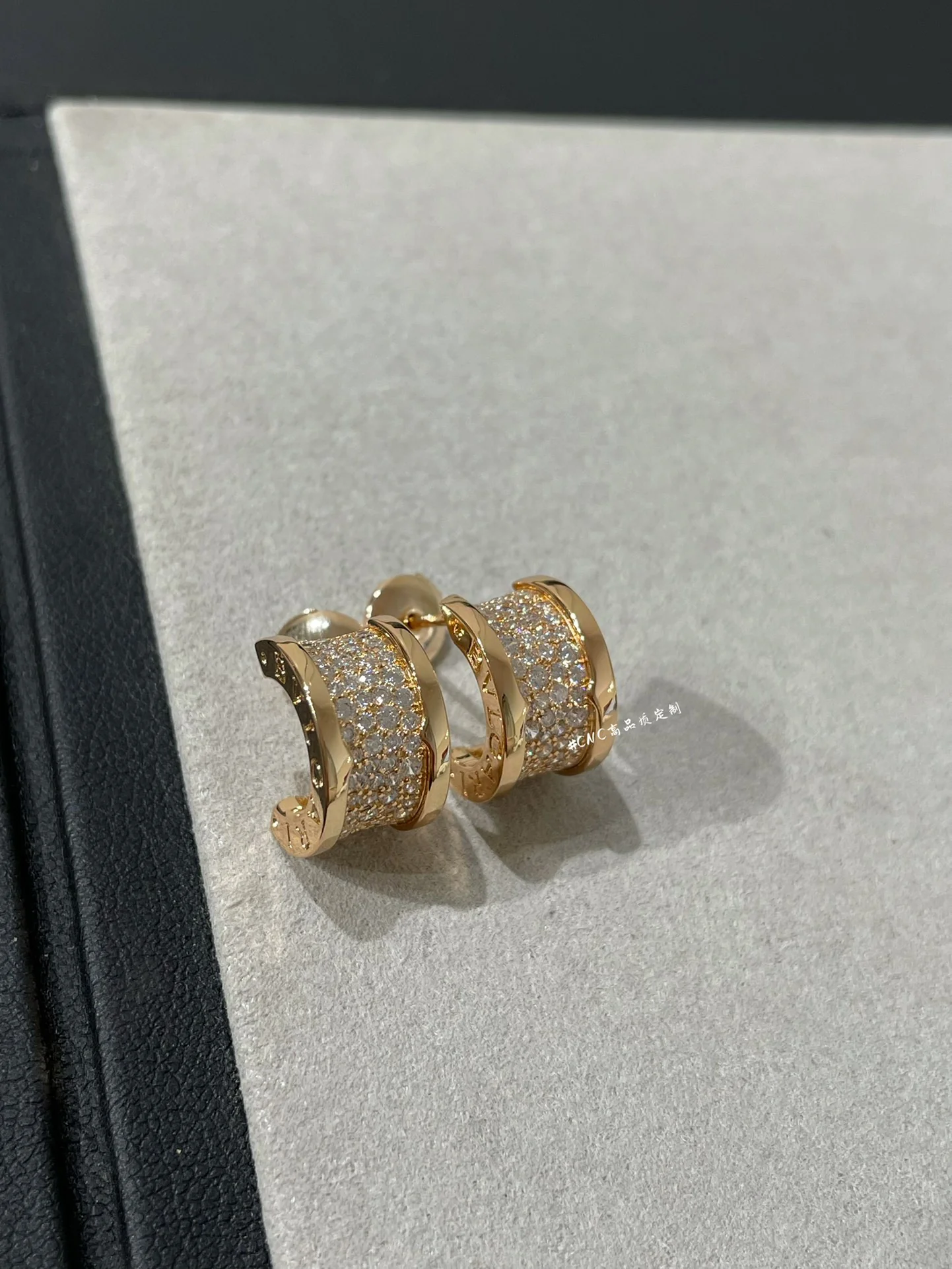 Серьги Bvlgari 015