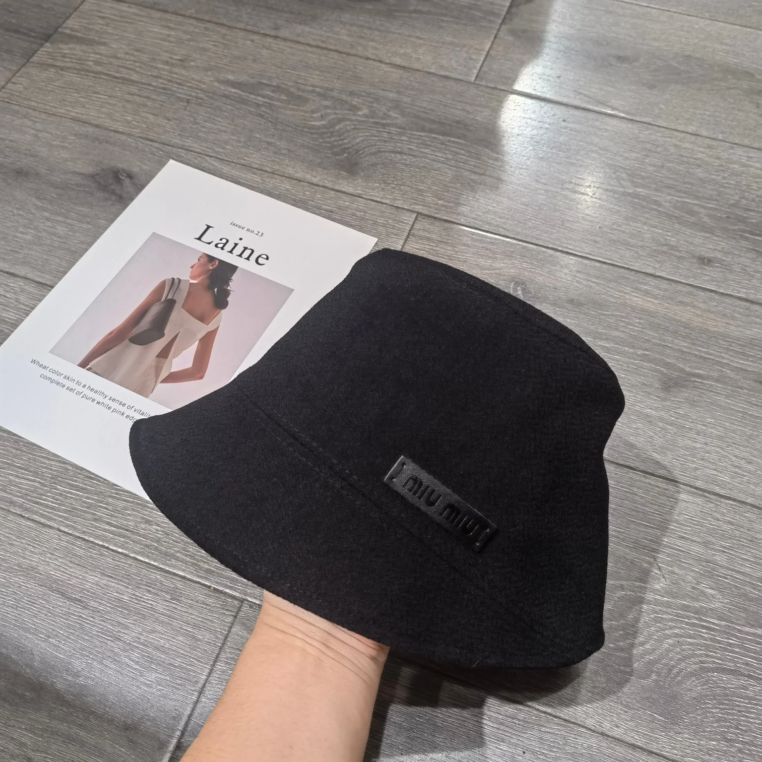 Miu Miu - Новинка осени 2023 - Панама неправильной формы