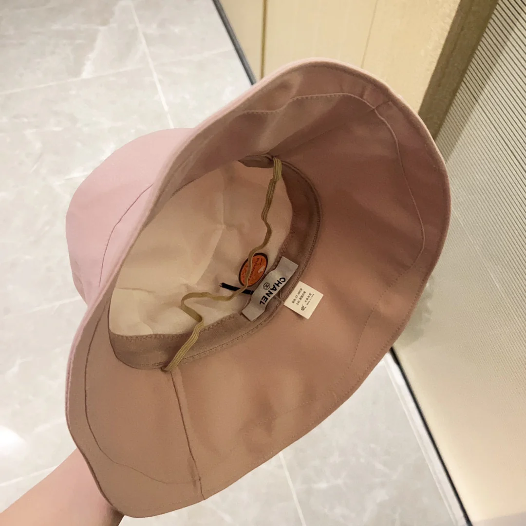 Новинка сезона весна/лето 2023 от Gucci - Панама неправильной формы