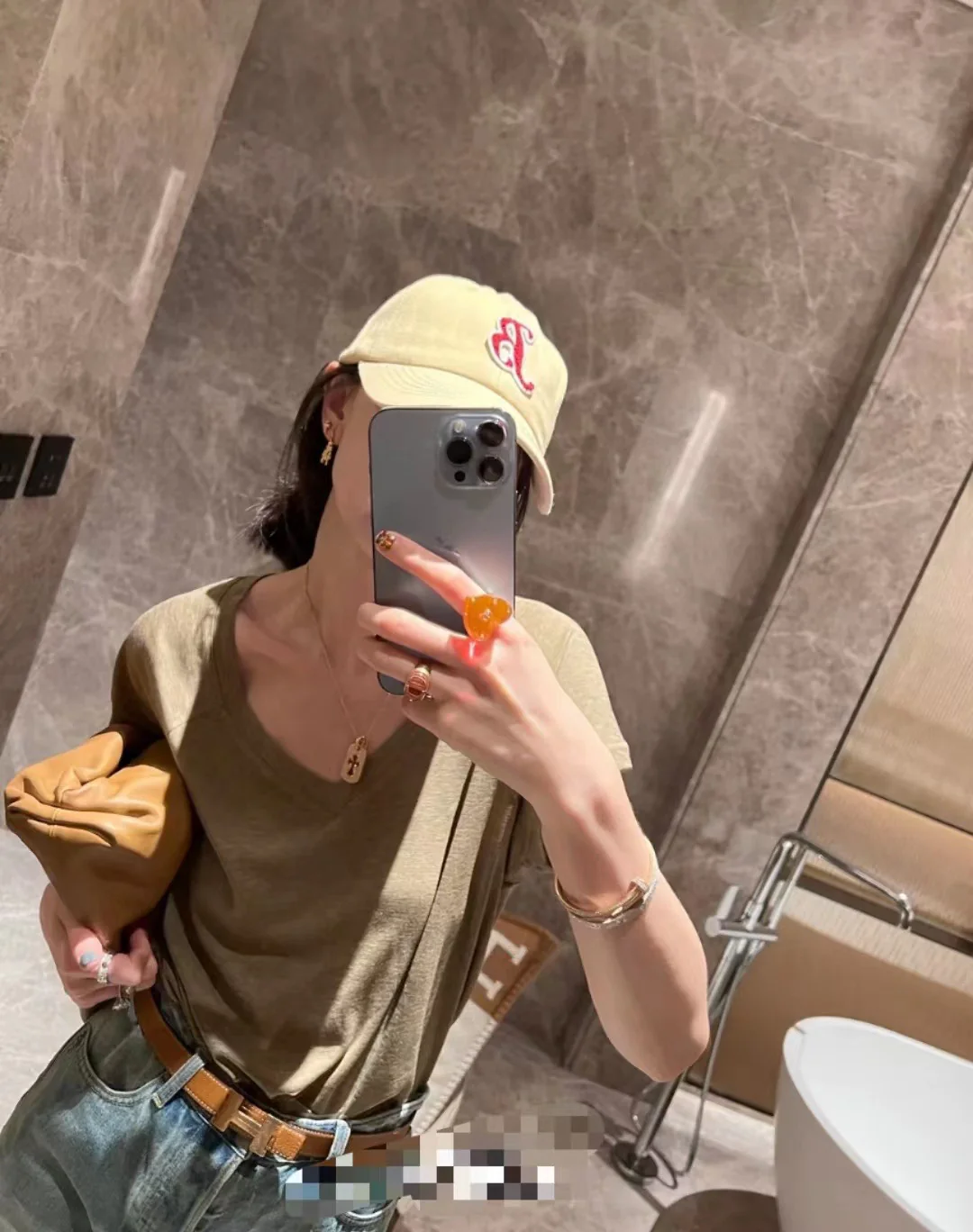 Бейсболка Balenciaga Terry с вышивкой, 2022 год.