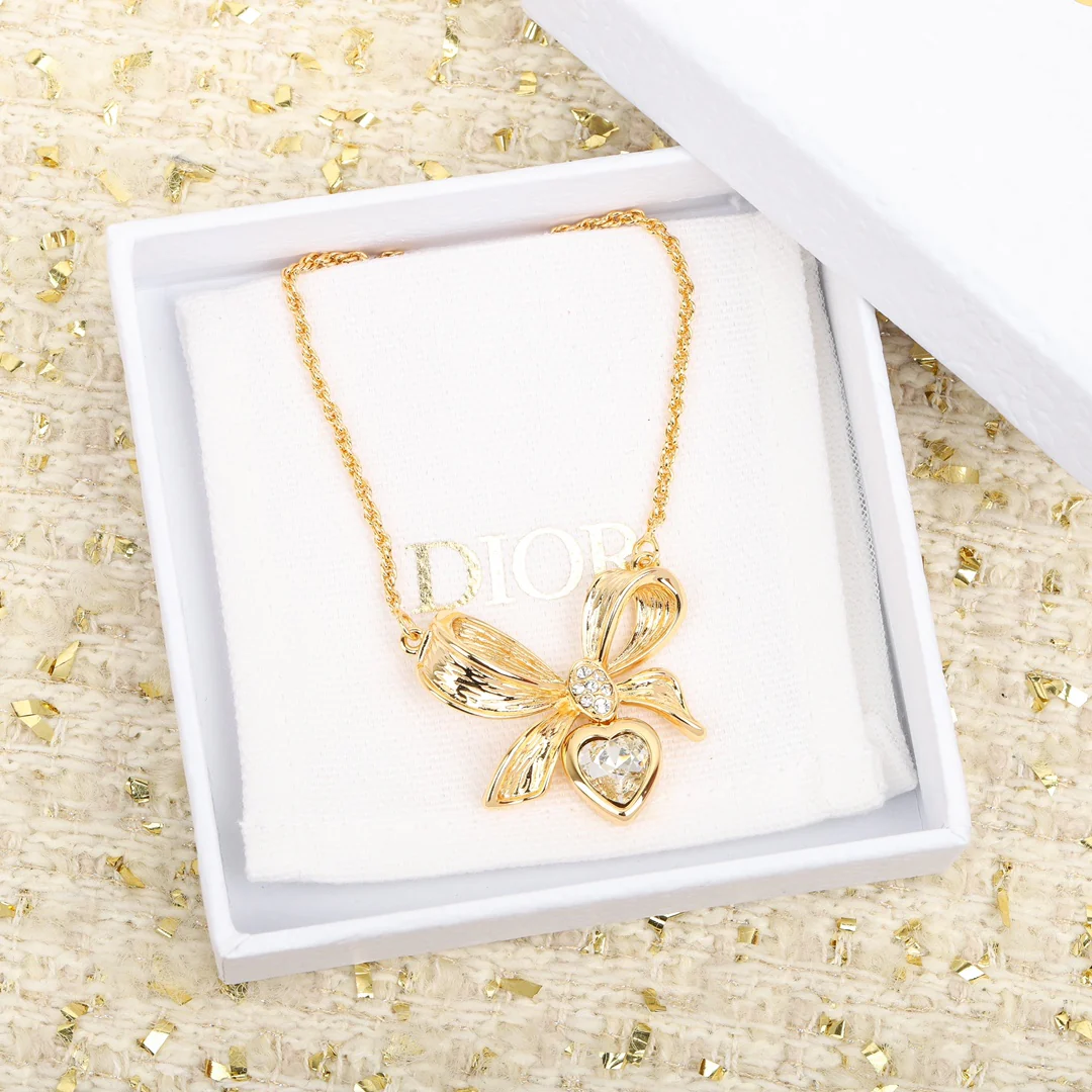 Колье Dior 107